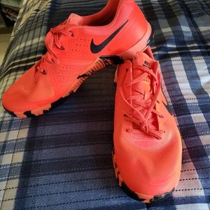 Mens Athletic training shoe